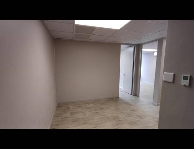 BUSINESS PROPERTY TO RENT IN MIDSTREAM ESTATE